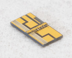 Chip on AN3U submount Chip on AN3U submount